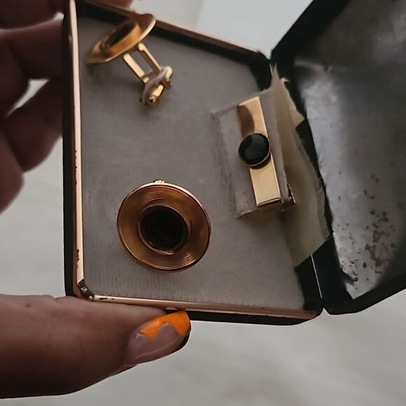 Vintage Men's 1960s Gold Plated Cufflinks & Tie Pin Black - Picture 14 of 16